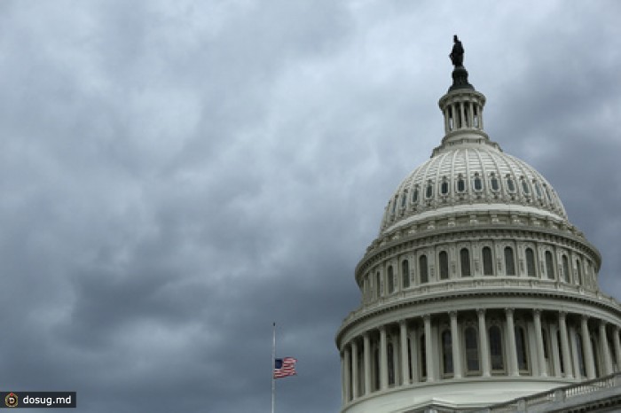 Палата представителей согласилась выделить правительству триллион долларов