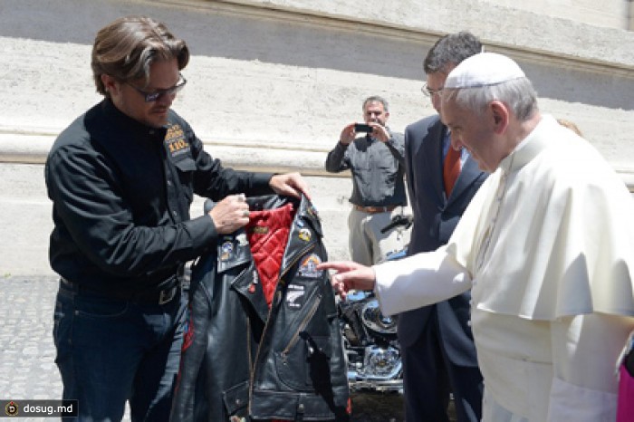 Папа Римский выставил на аукцион свой Harley-Davidson