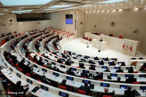 Парламент преодолел вето Саакашвили по судебной реформе