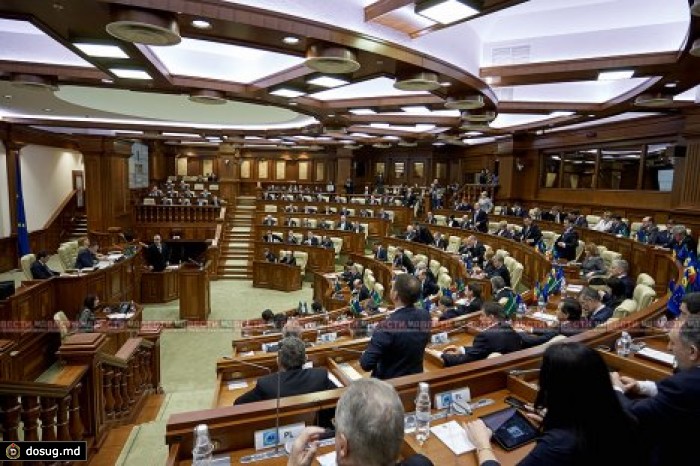 Парламент принял законопроект о госфинансировании партий