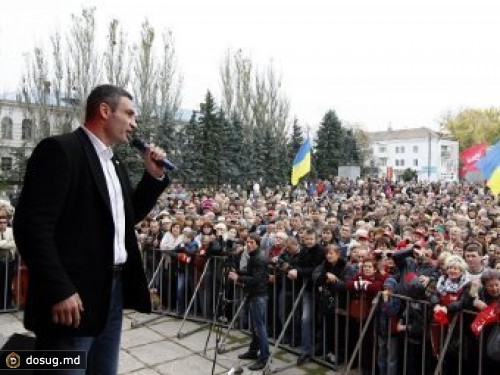 Партия регионов обвинила партию Кличко в нарушении "дня тишины"