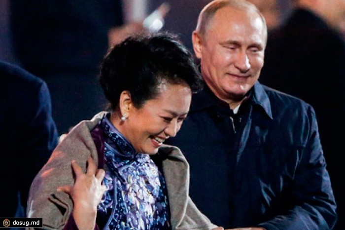 Песков разъяснил галантный жест Путина на саммите АТЭС