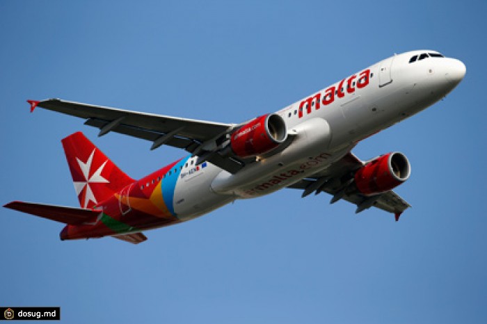 Пилот авиакомпании Air Malta «нарисовал» в небе два сердца