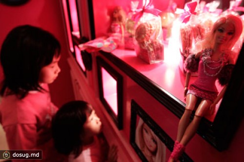 Плохие продажи Барби обвалили прибыль Mattel