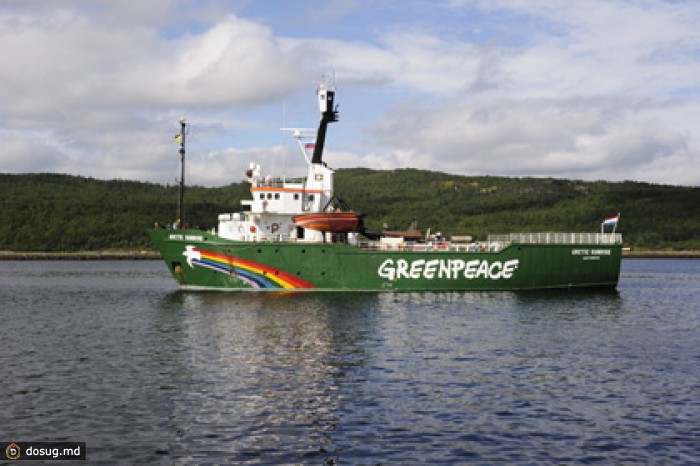 Подозреваемых в пиратстве активистов Greenpeace посадили в СИЗО