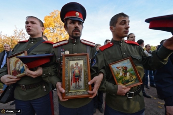 Полиция отчиталась о количестве задержанных на ЛГБТ-акции в Петербурге