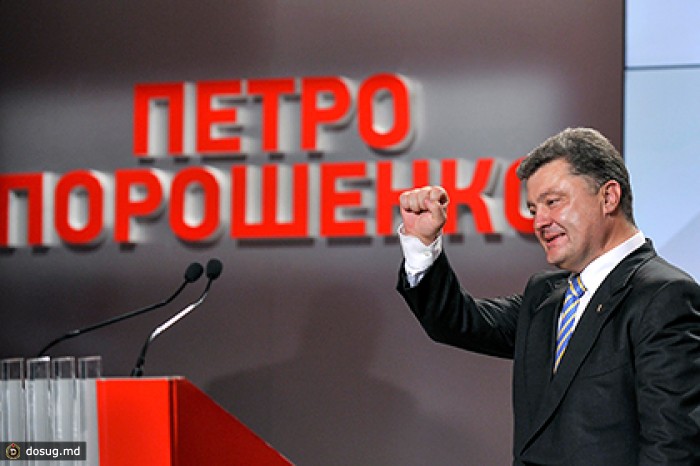Порошенко набрал 54 процента голосов после обработки половины бюллетеней