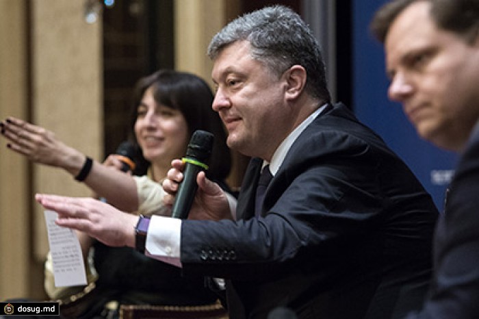 Порошенко разрешил правительству отказаться от погашения долгов