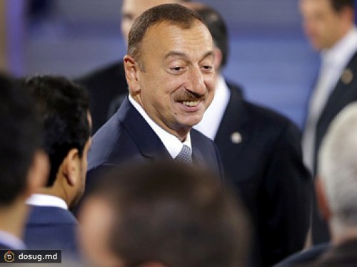 Президент Азербайджана помиловал "узников хиджаба" и журналистов