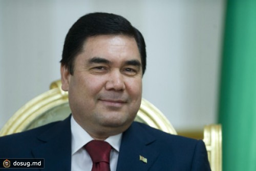 Президент Туркмении подарит женщинам страны по 40 манатов