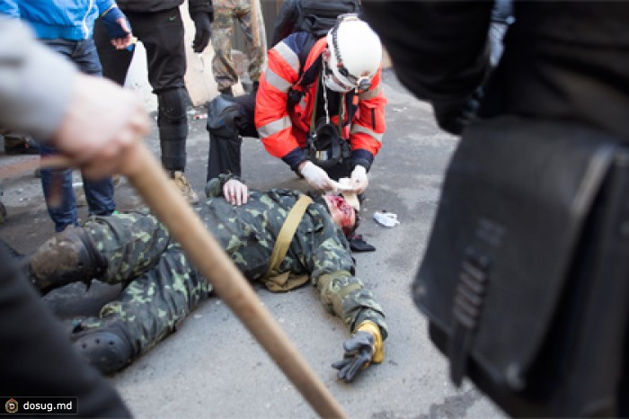 При столкновениях в Киеве погибли 18 человек
