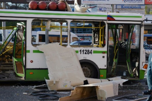 При взрыве автобуса в Москве пострадали женщина и ребенок