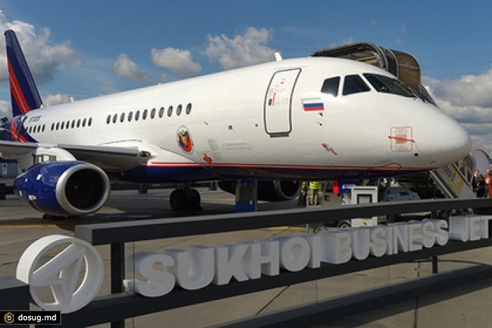 Производитель SSJ-100 пообещал продавать самолеты за рубли