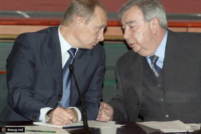 Путин подарил Примакову примус