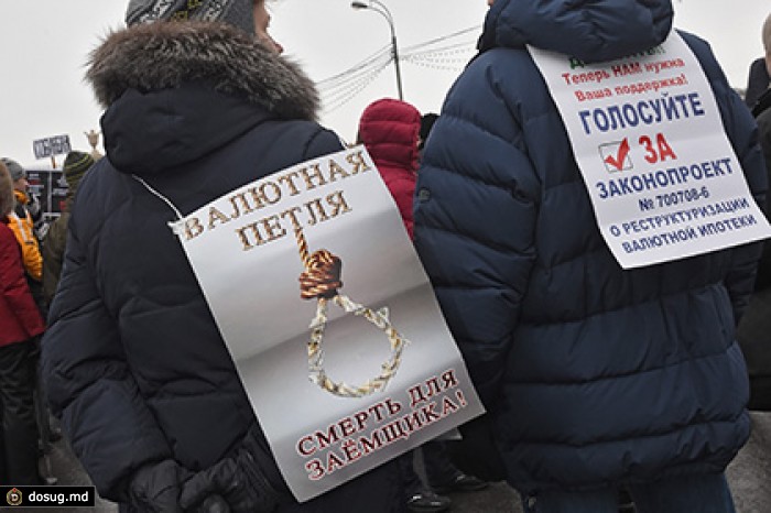 Путин пообещал одинаково помогать валютным и рублевым ипотечникам