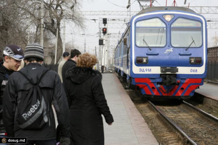 Путин потребовал восстановить все отмененные электрички