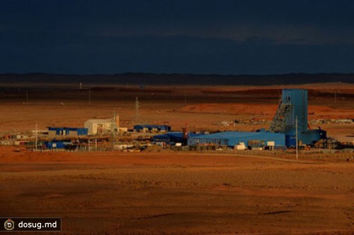 Rio Tinto начала поставки с гигантского медного карьера в Монголии