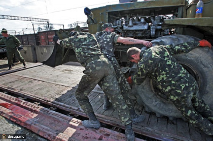 Россия приостановила передачу Украине военной техники из Крыма