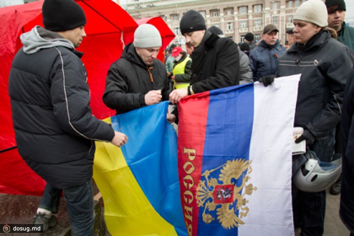 Россияне стали хуже относиться к Украине