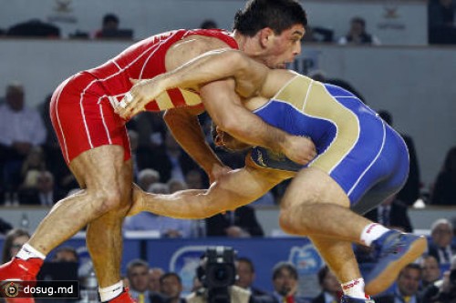 Российский борец завоевал золото на чемпионате Европы