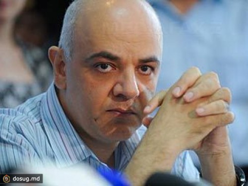 Румынские манифестанты добились восстановления уволенного чиновника