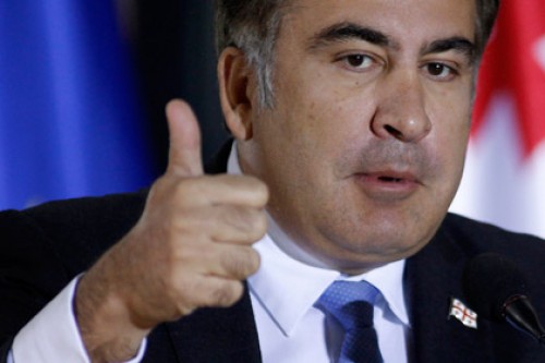 Саакашвили попросил НАТО и ФБР найти авторов угроз Грузии