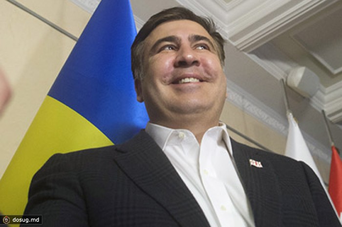 Саакашвили попросился в советники Порошенко