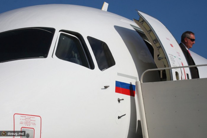 Самолету Рогозина пришлось обогнуть Украину на пути в Кишинев
