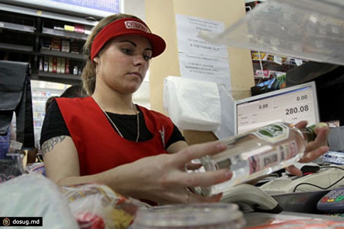 Семь регионов поддержали запрет на продажу алкоголя до 21 года