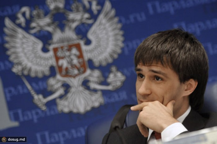 Сенатор добился перевода на русский политики конфиденциальности Twitter