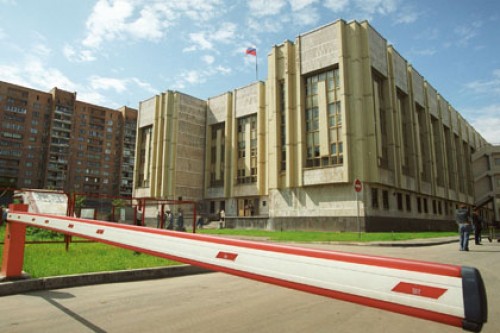 Шлагбаумы в московских дворах оплатят доходами от парковок