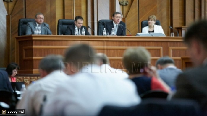 Ситуацию в BЕМ и концессию аэропорта обсудят в парламенте в следующий четверг