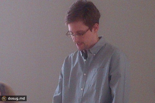 Сноудену разрешили покинуть транзитную зону «Шереметьево»