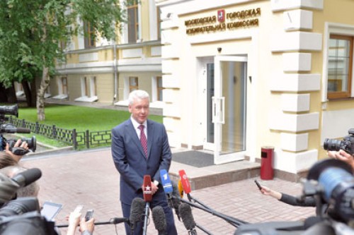 Собянин собрал подписи избирателей