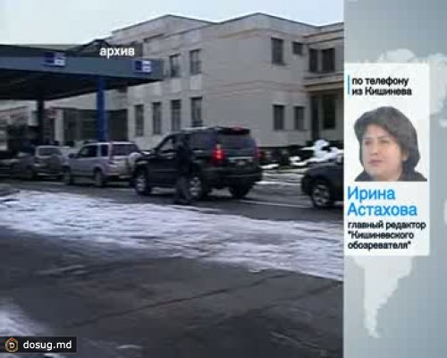 Сотни машин с молдавскими номерами ждут на румынской таможне Албица