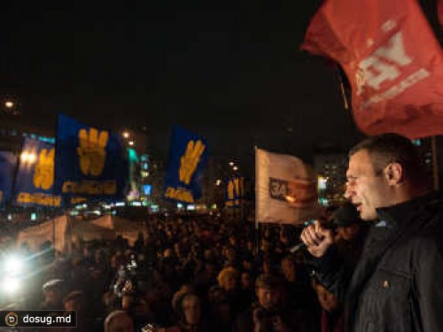 Спецназ попытался демонтировать палатки у ЦИК Украины