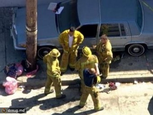 Столетний водитель наехал на пешеходов возле школы в Лос-Анджелесе