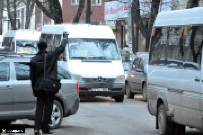 Столичные микроавтобусы вновь изменили свои маршруты