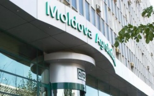 Суд запретил НБМ блокировать право голоса новых акционеров "MAIB"