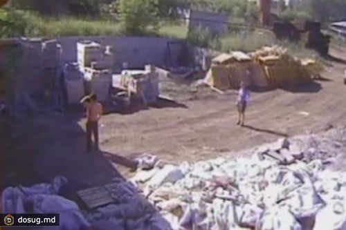 Трех новосибирских приставов поймали на краже имущества