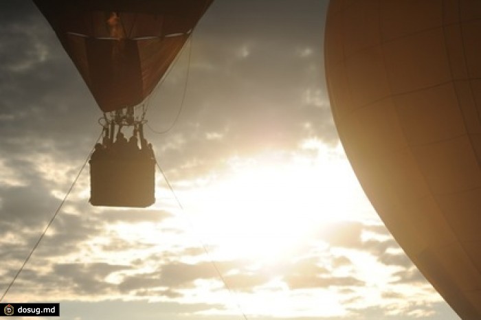 Три человека пострадали при падении воздушного шара в Подмосковье