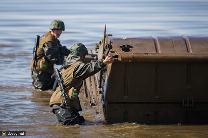 Трое морских пехотинцев погибли на учениях «Восток-2014»