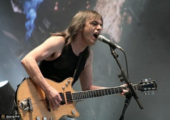 У гитариста AC/DC диагностировано слабоумие