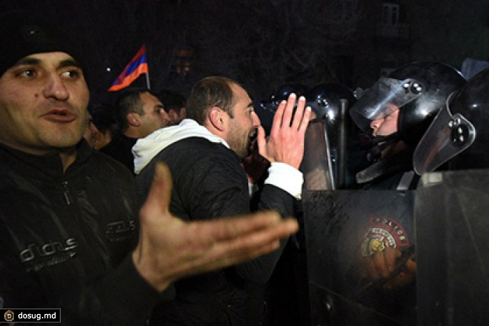 У задержанных в Ереване оппозиционеров обнаружили пистолеты