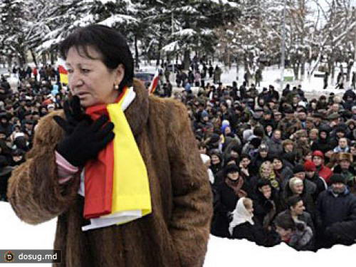 Участники митинга в поддержку Джиоевой стали ставить палатки