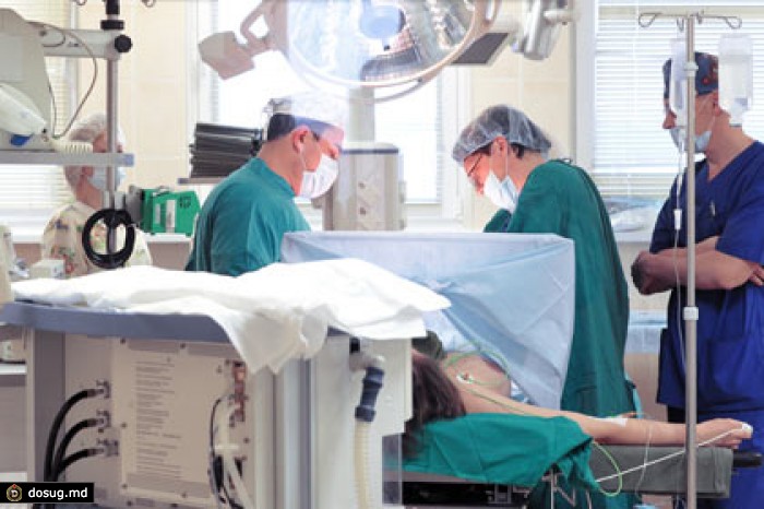 Украинских врачей переведут на гонорары