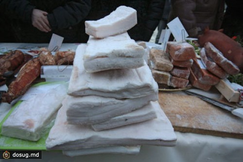 Украинца задержали с тремя тоннами сала