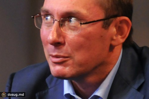 Украинцам рассказали о преимуществах гей-парадов перед российскими танками