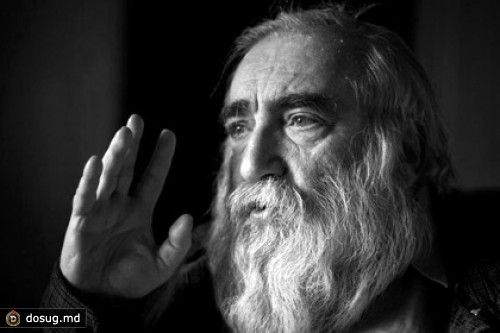 Умер переводчик и критик Виктор Топоров