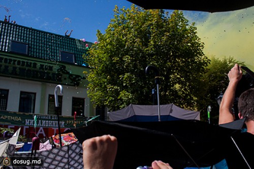 В Белоруссии начато следствие по факту конфетного дождя